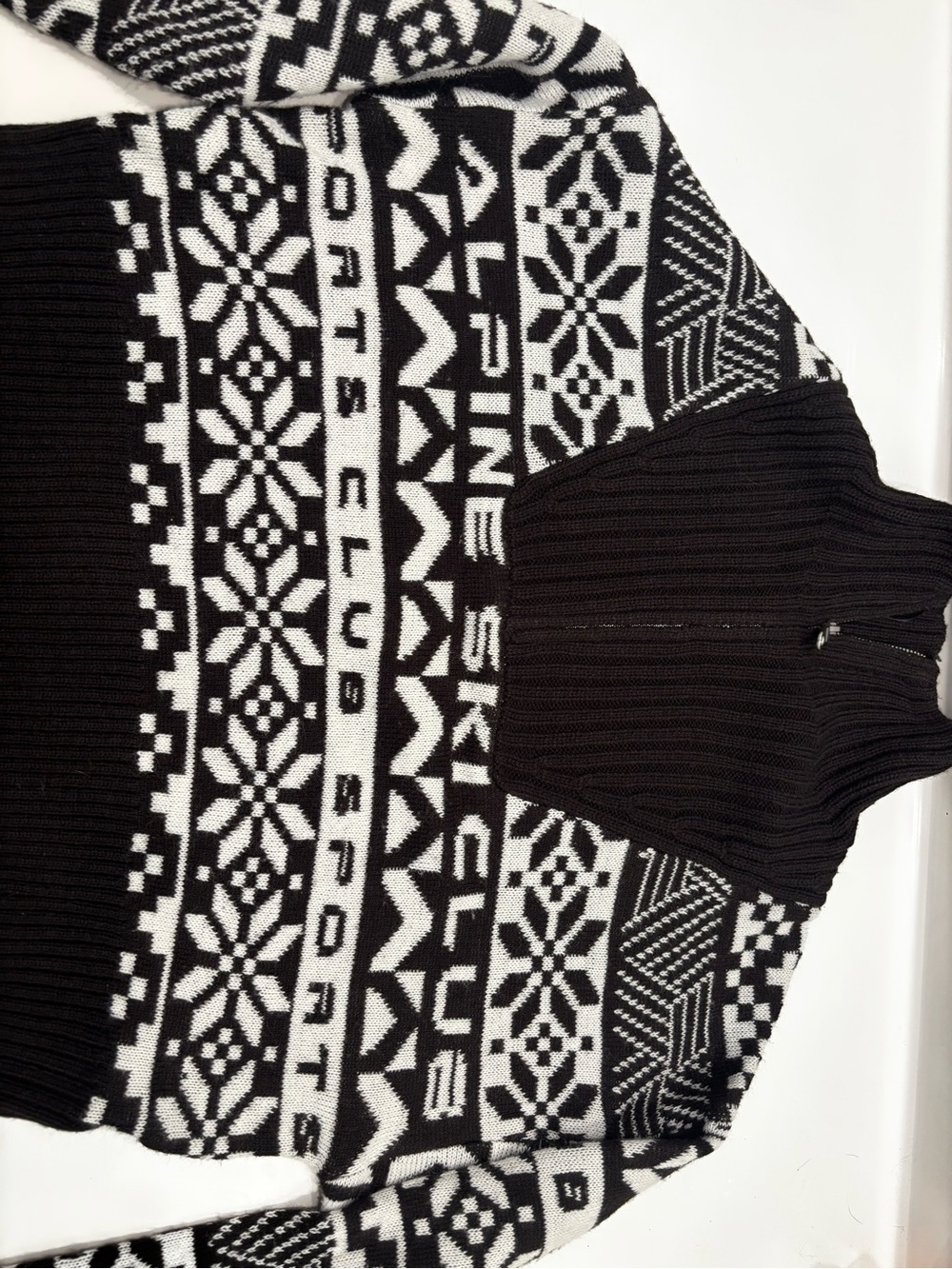 Apres Ski Winter Mock neck - Picture 2 of 5